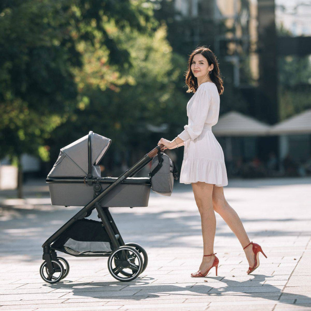 FreeON Bloom 4in1 multifunkciós babakocsi - Black (49706)