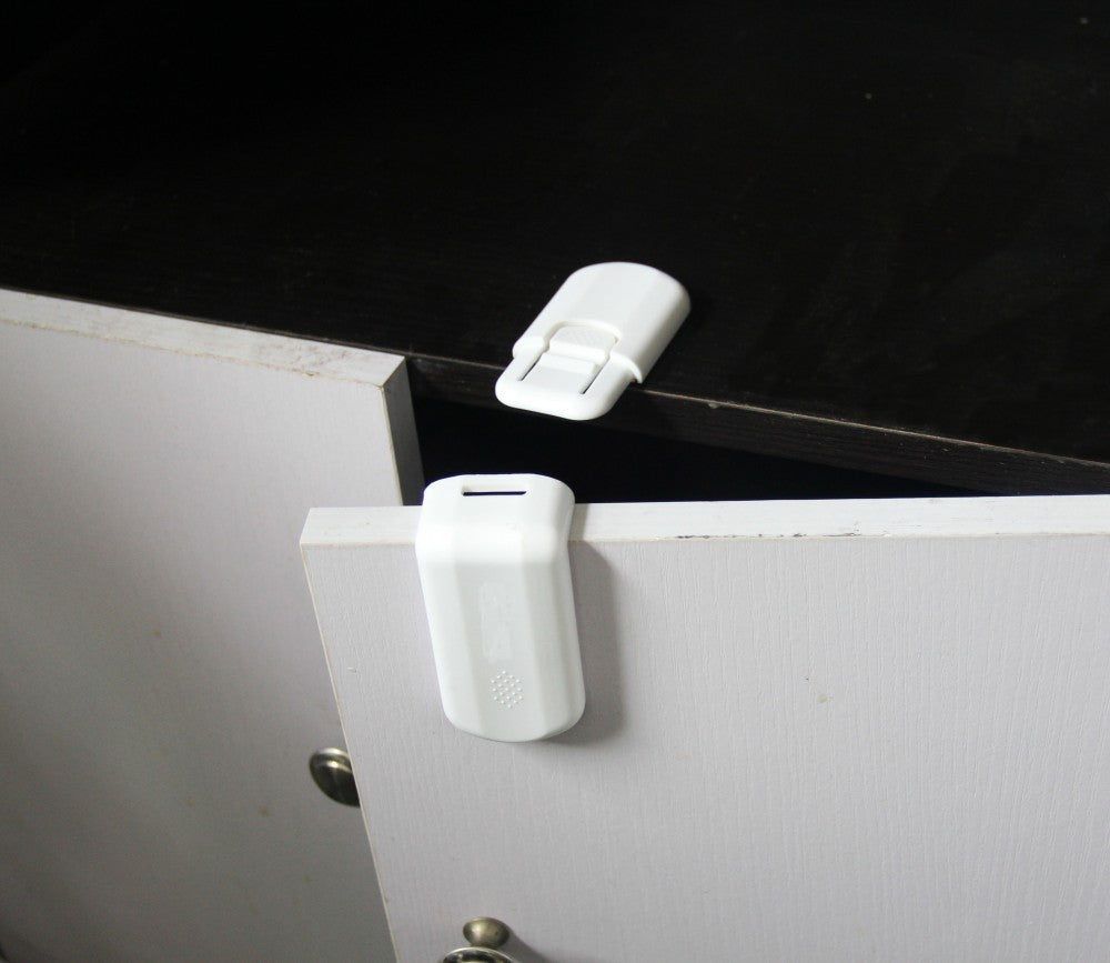 FreeON L alakú fiókzár 1 db (65354)